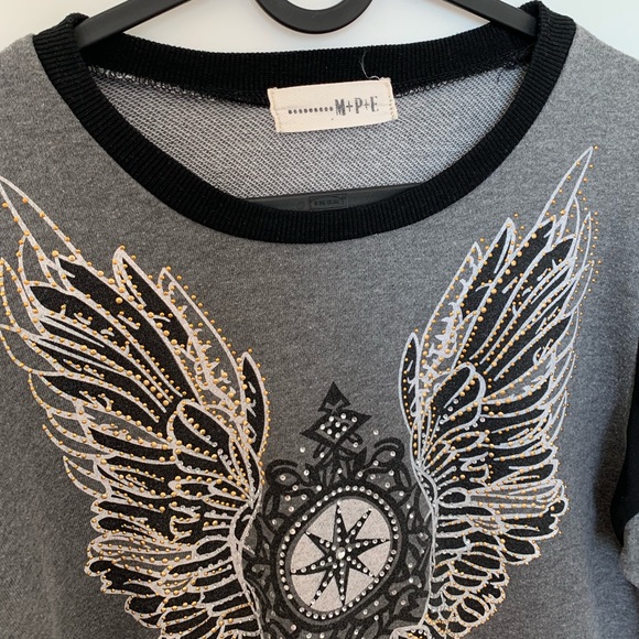 Top - Picture 2 of 3